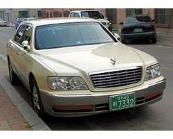 hyundai-equus-mk1-lz.jpg